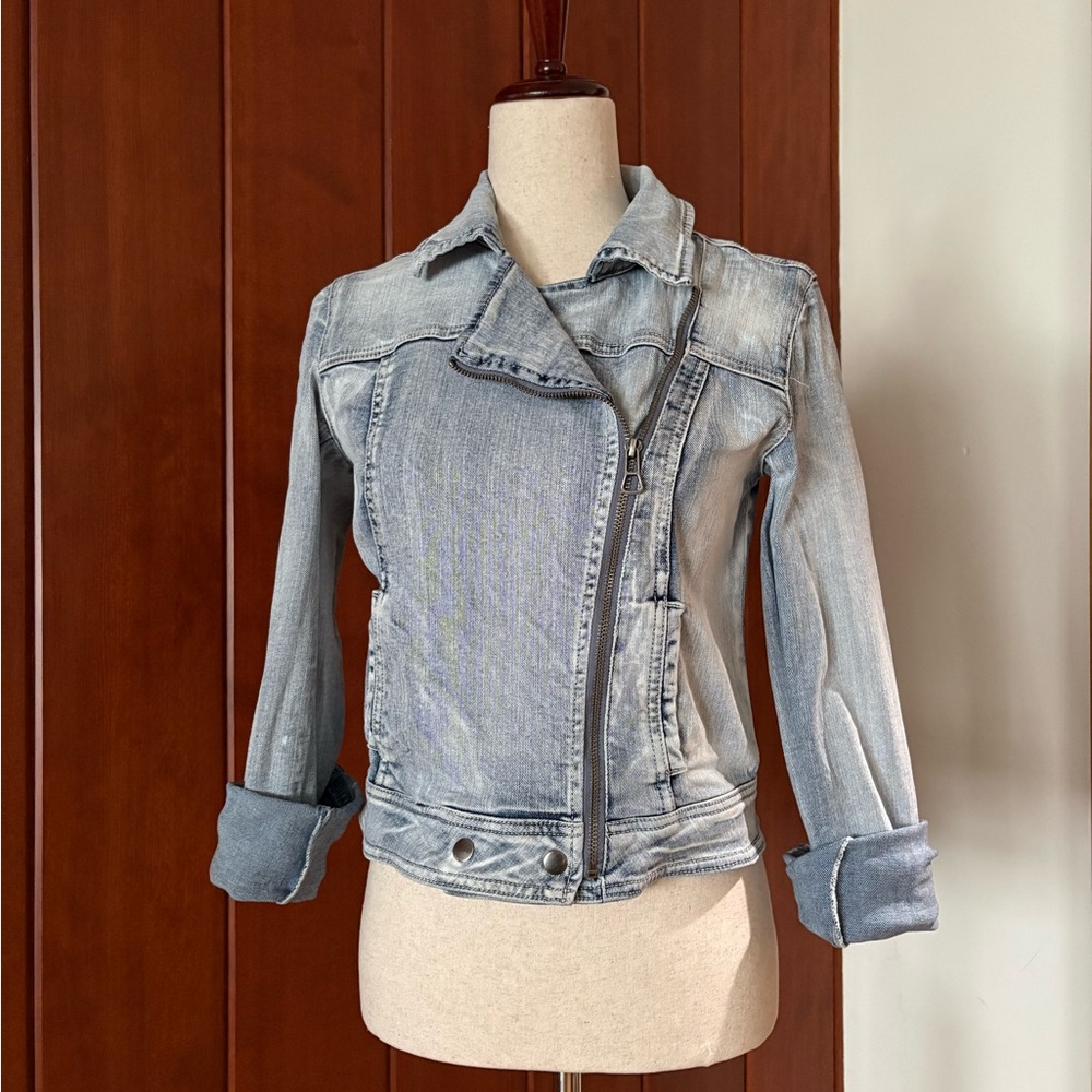 Y2K Delia’s Denim light wash Jacket